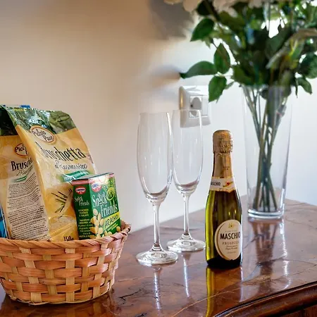 Bed & Breakfast Little Rhome 4*