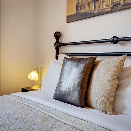 Bed & Breakfast Little Rhome 4*
