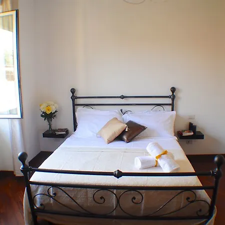 Couette-café Little Rhome 4*