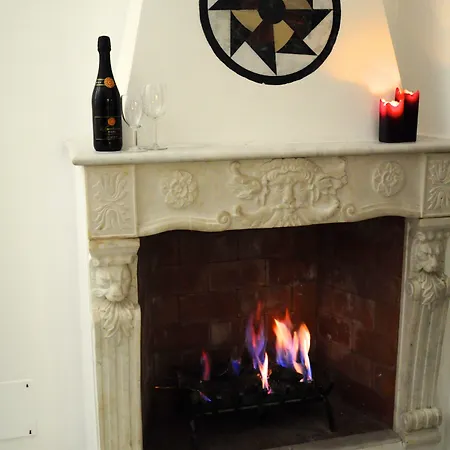 Little Rhome לינה וארוחת בוקר