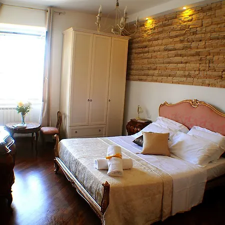 Little Rhome Bed & Breakfast