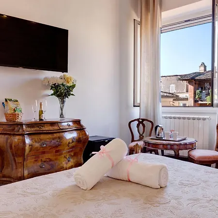 Little Rhome 2* Rome
