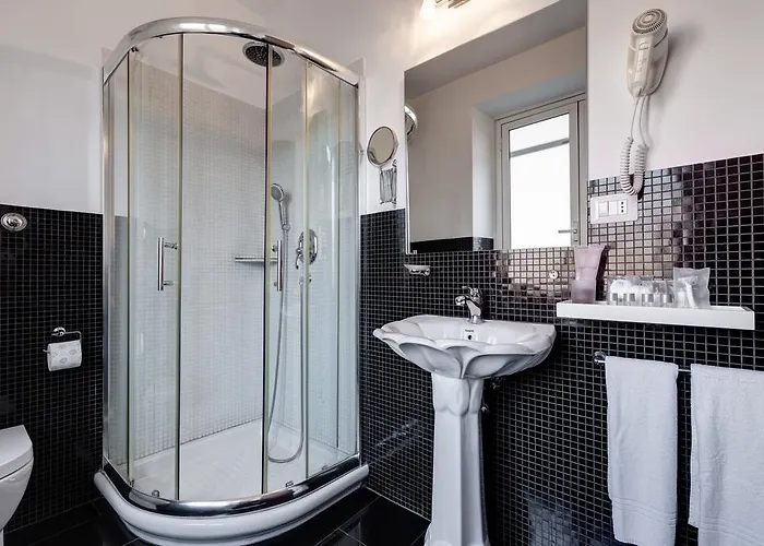 Couette-café Little Rhome 4*