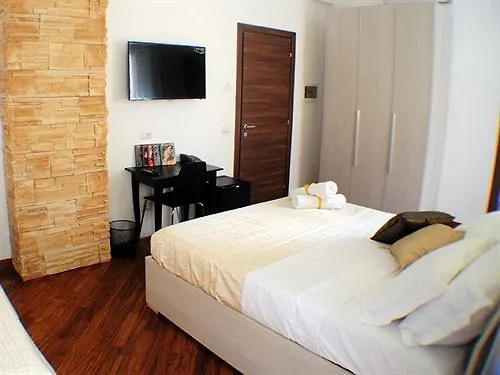 Little Rhome Couette-café 4*