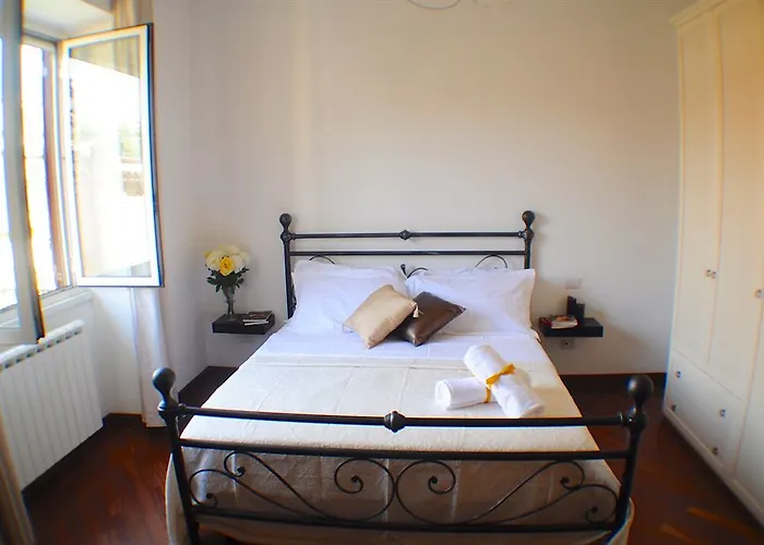 Couette-café Little Rhome 4*