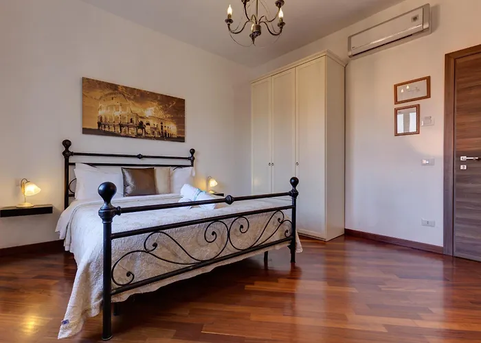 Little Rhome Couette-café 4*